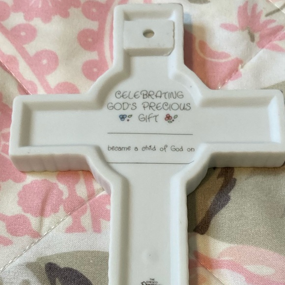 NWT 1991 Precious Moments Velvet Christening Cross - Picture 8 of 10